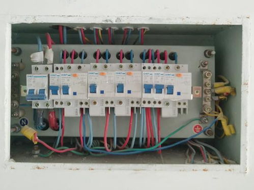 家用配電箱中漏電開關(guān)與空氣開關(guān)的選擇與比較